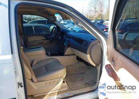 2007 GMC Yukon Xl 1500 Denali z USA, uszkodzony, nr VIN 1GKFK66887J383361